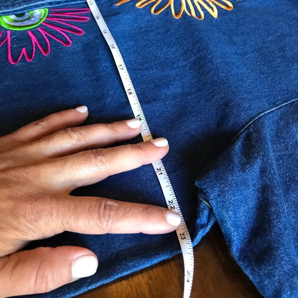 Bob Amalie T-shirt Sz medium - Picture 8 of 8